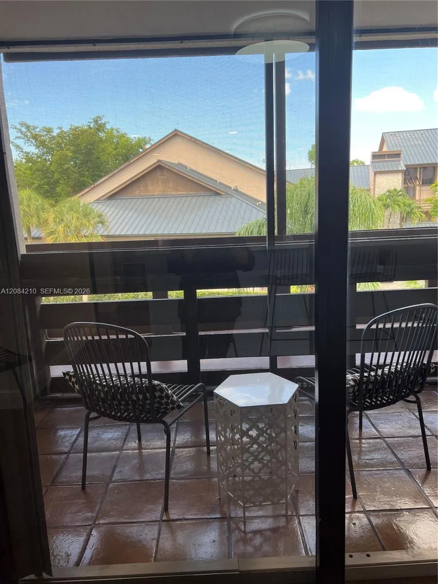 141 SW 96th Ter #305 Plantation, FL 33324