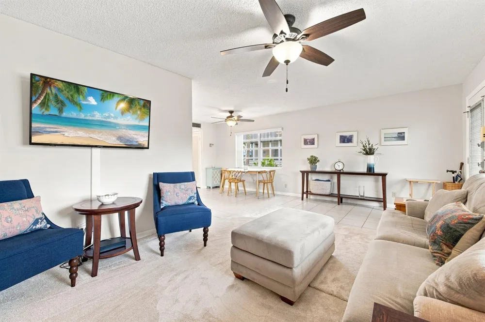 479 Burgundy J Delray Beach, FL 33484