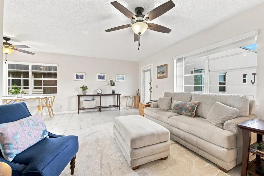 479 Burgundy J Delray Beach, FL 33484