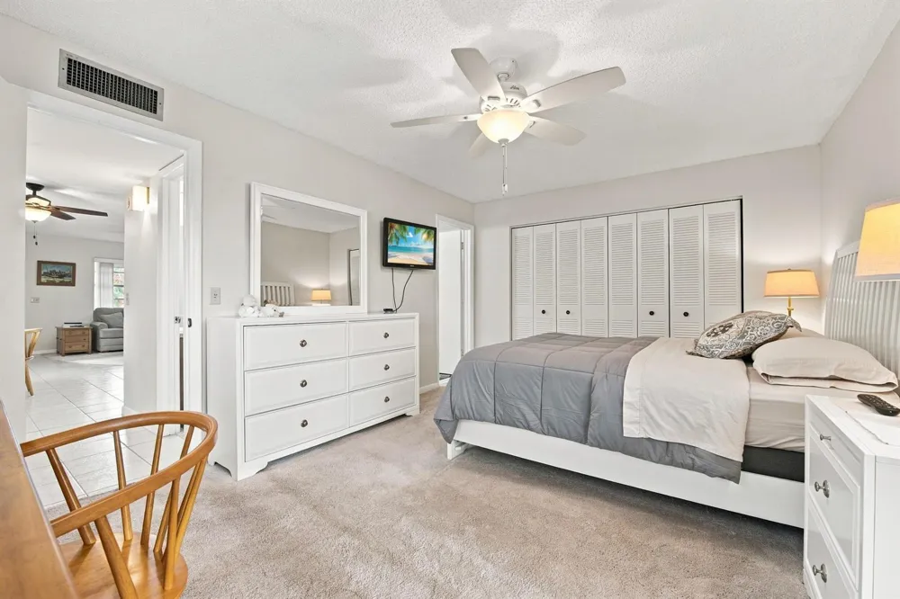 479 Burgundy J Delray Beach, FL 33484