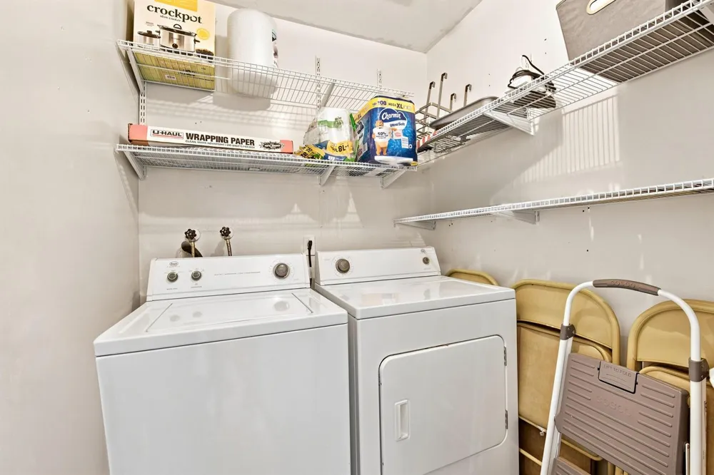 479 Burgundy J Delray Beach, FL 33484