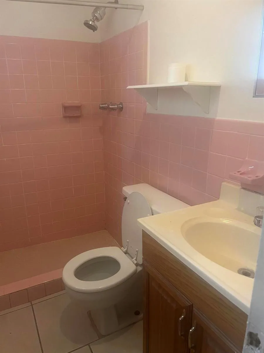 220 NE 1st Street #2 Dania Beach, FL 33004