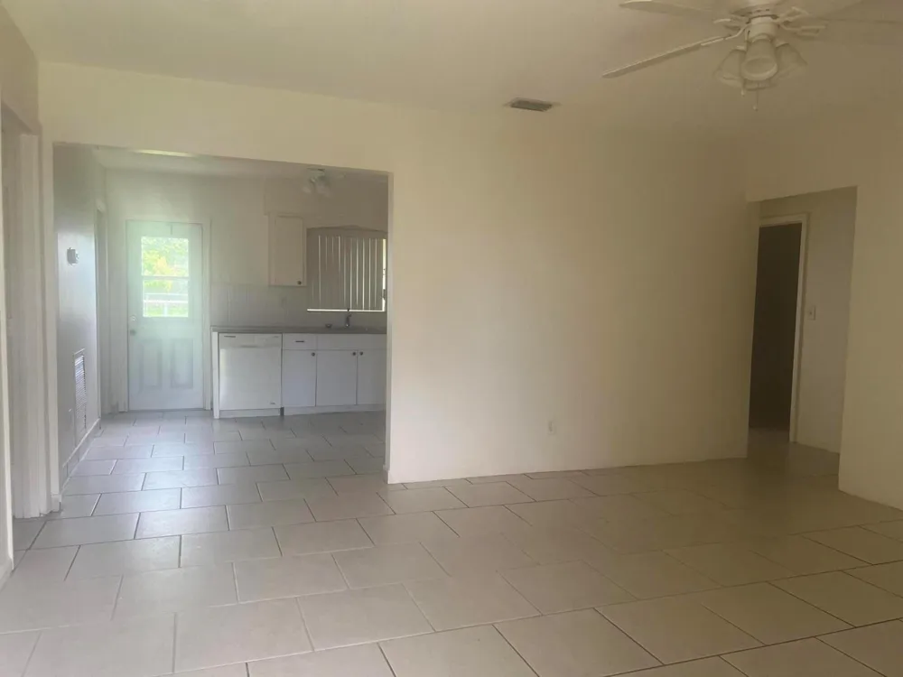 220 NE 1st Street #2 Dania Beach, FL 33004