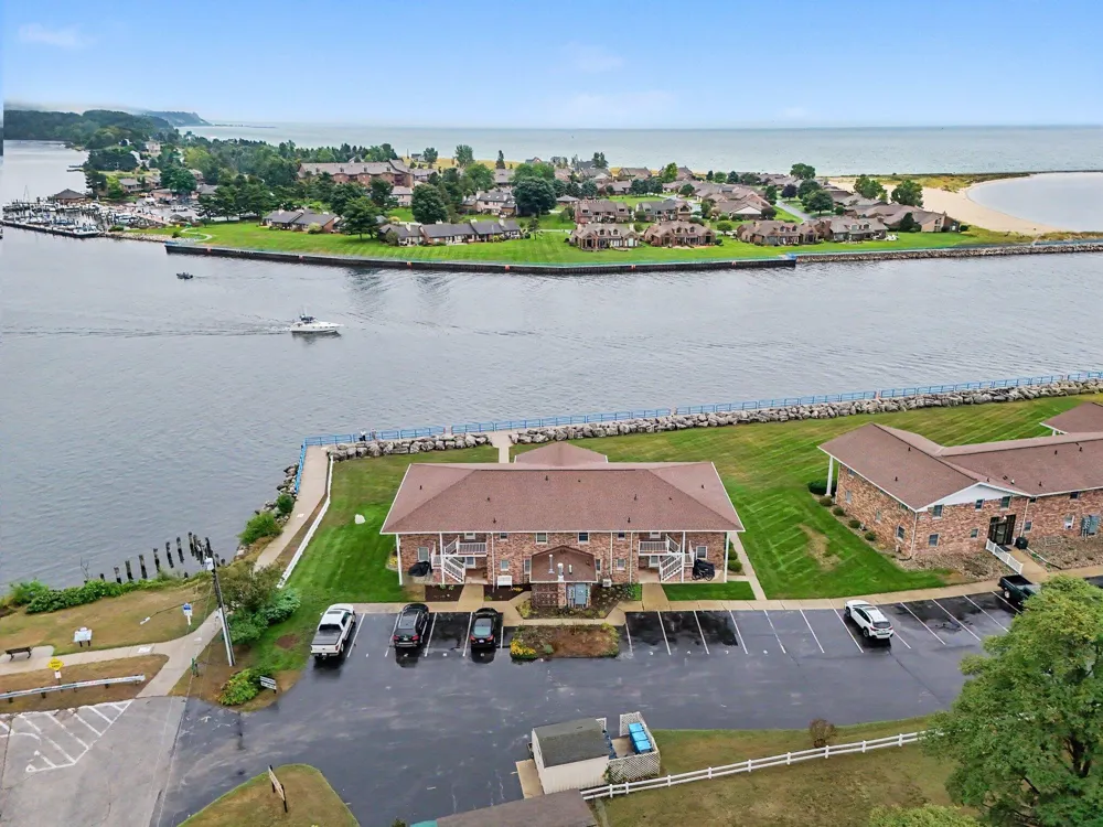 304 S Ferry Street #3 Ludington, MI 49431