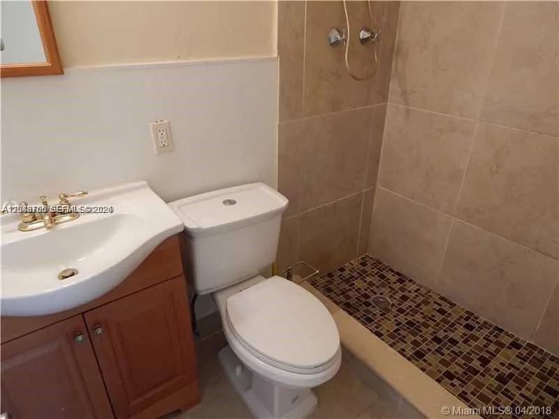 1926 RODMAN #2 Hollywood, FL 33020
