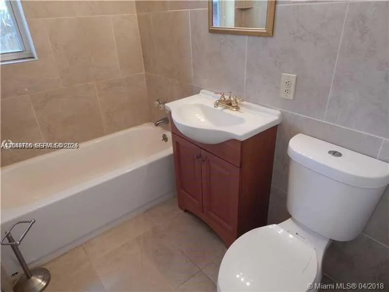 1926 RODMAN #2 Hollywood, FL 33020