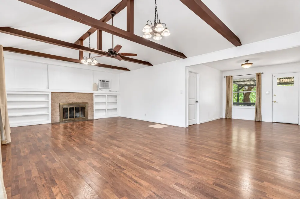 18221 Ledge Street Jonestown, TX 78645