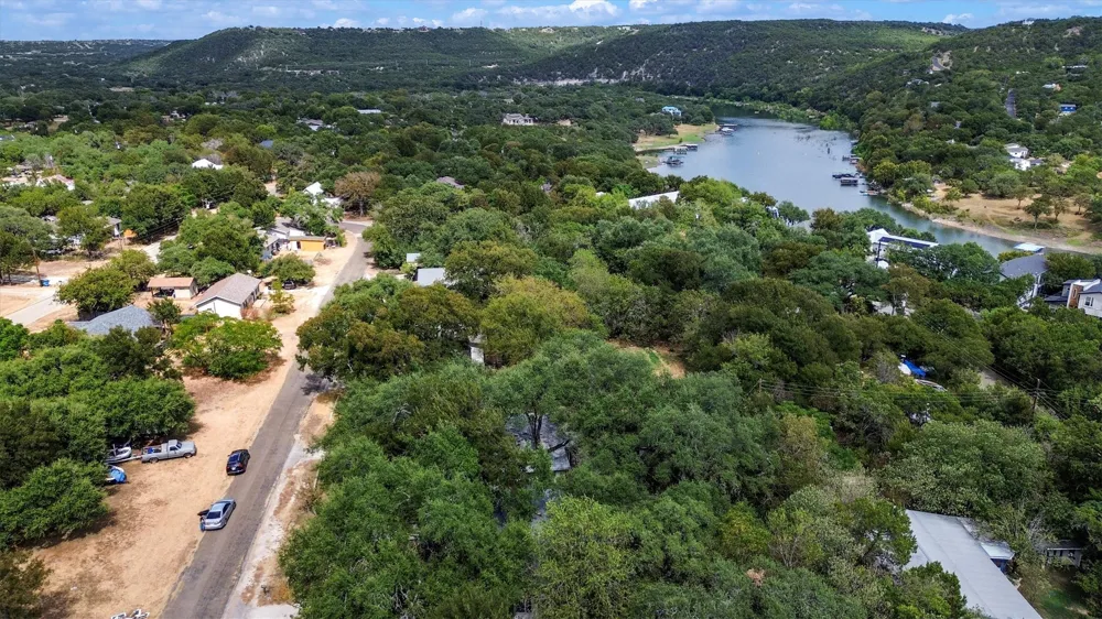 18221 Ledge Street Jonestown, TX 78645
