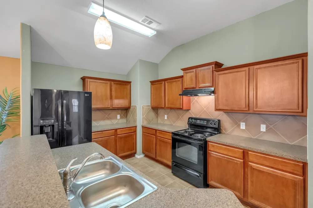12117 Bellegrove Road Burleson, TX 76028