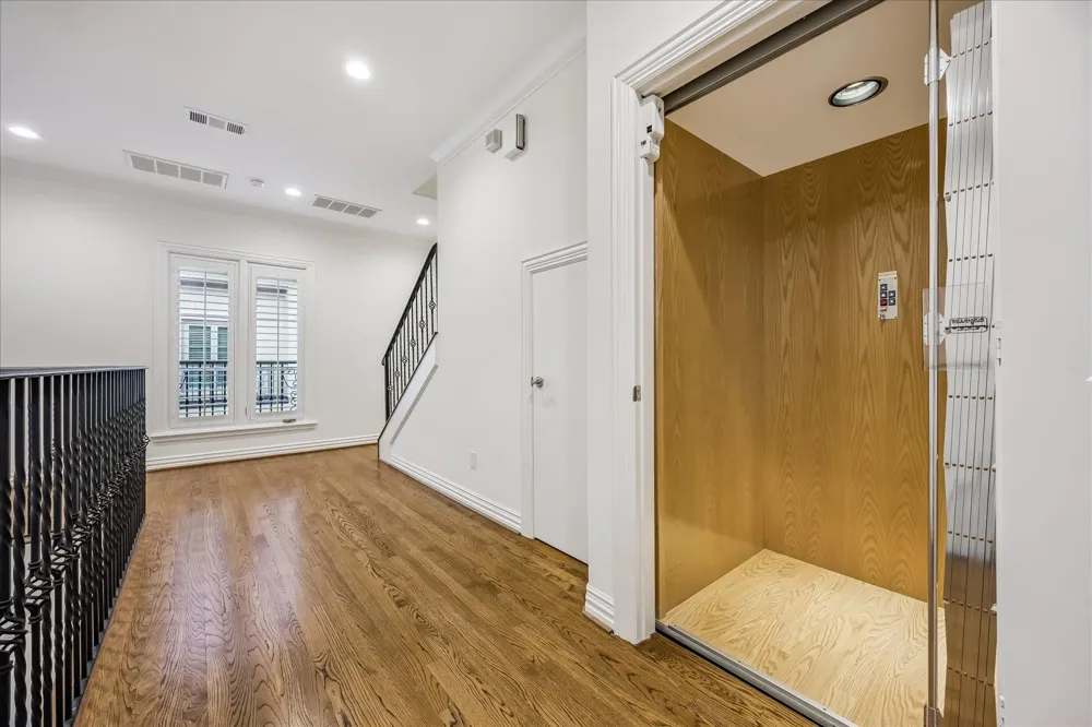 5034 Tangle Lane Houston, TX 77056