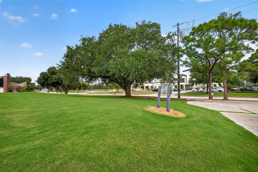 1931 Hilton Head Drive Missouri City, TX 77459