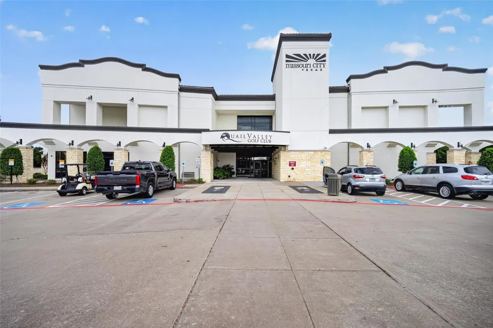 1931 Hilton Head Drive Missouri City, TX 77459