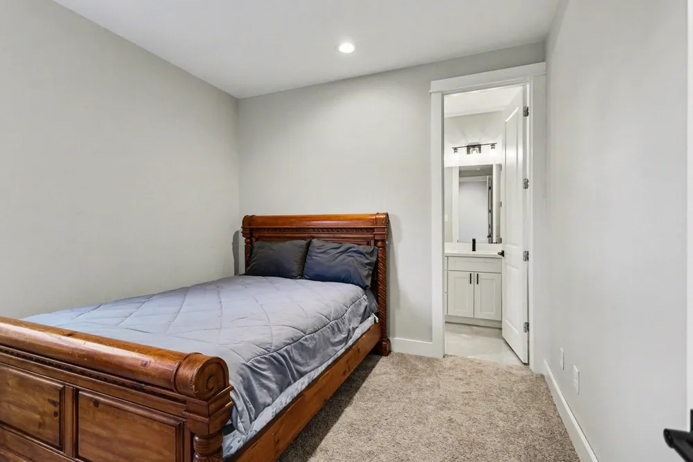 825 Woodcrest Drive Houston, TX 77018