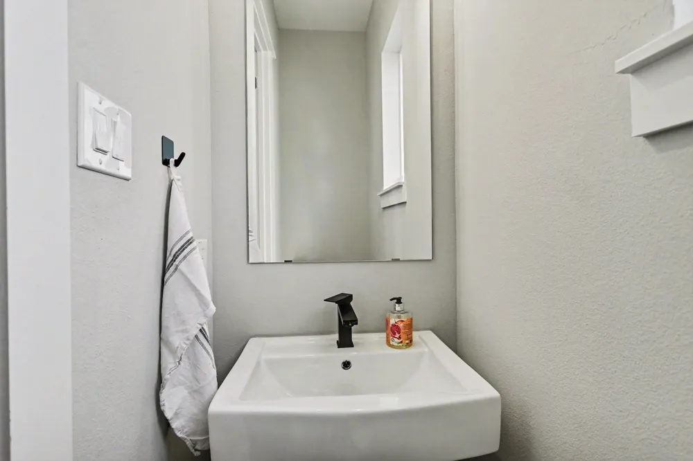825 Woodcrest Drive Houston, TX 77018