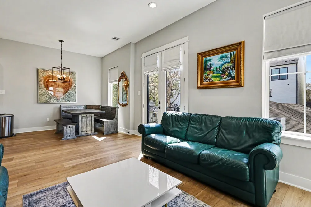 825 Woodcrest Drive Houston, TX 77018