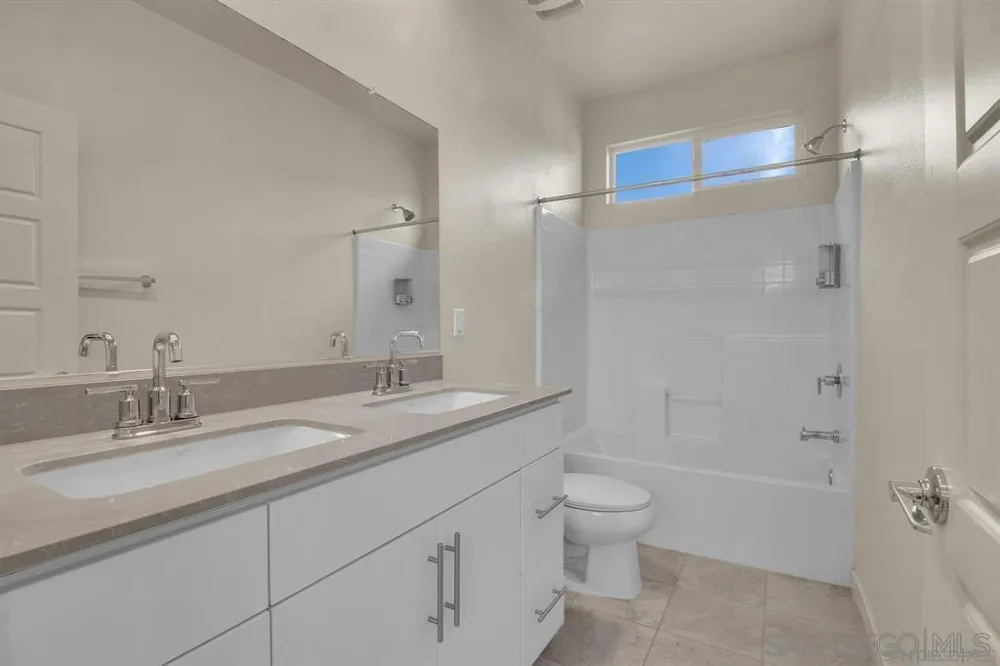 1808 Lynx Ter Chula Vista, CA 91915