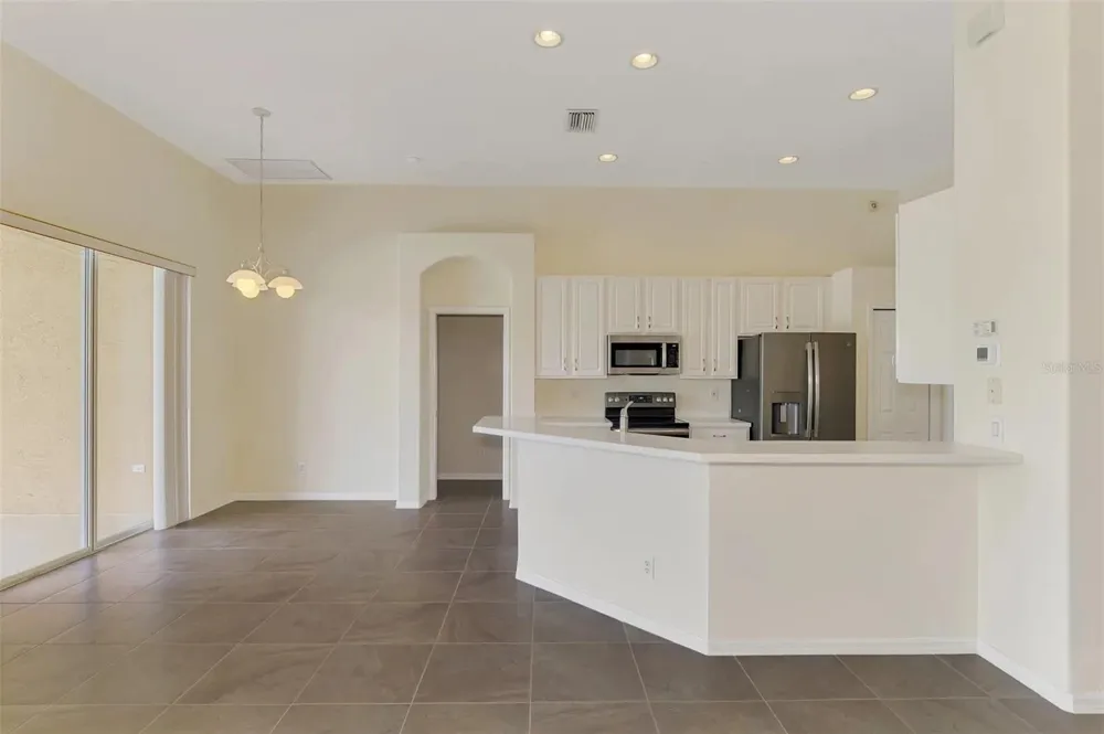 6721 CARLYLE LANE Sarasota, FL 34243