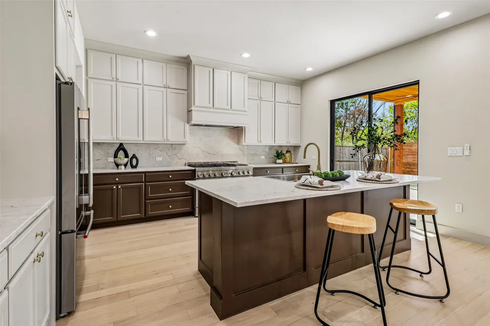 1842 Life Avenue Dallas, TX 75212