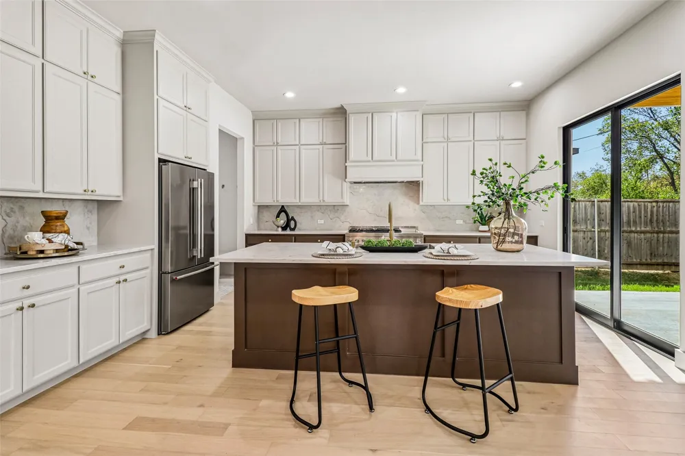 1842 Life Avenue Dallas, TX 75212