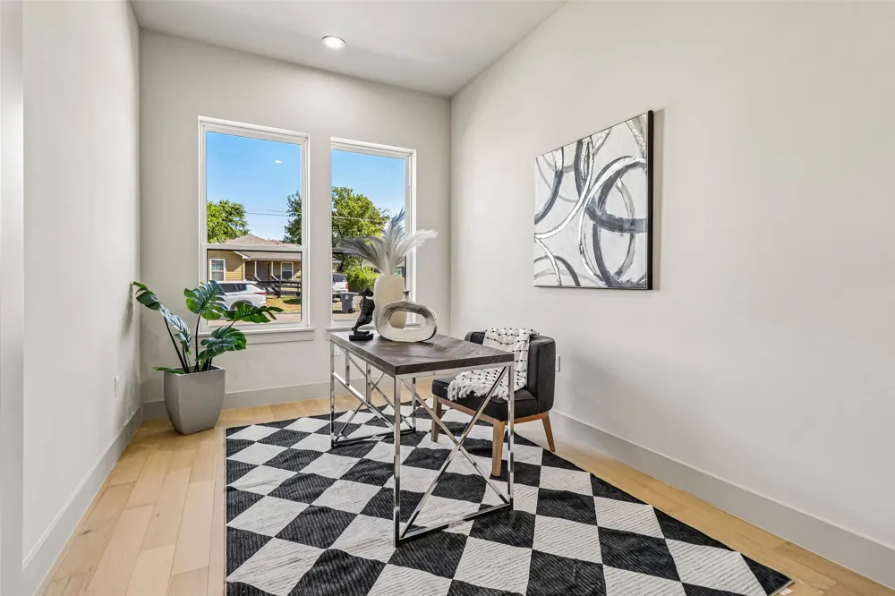 1842 Life Avenue Dallas, TX 75212