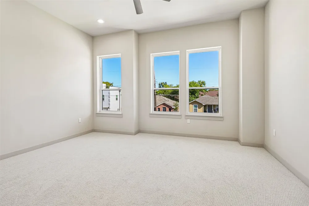 1842 Life Avenue Dallas, TX 75212