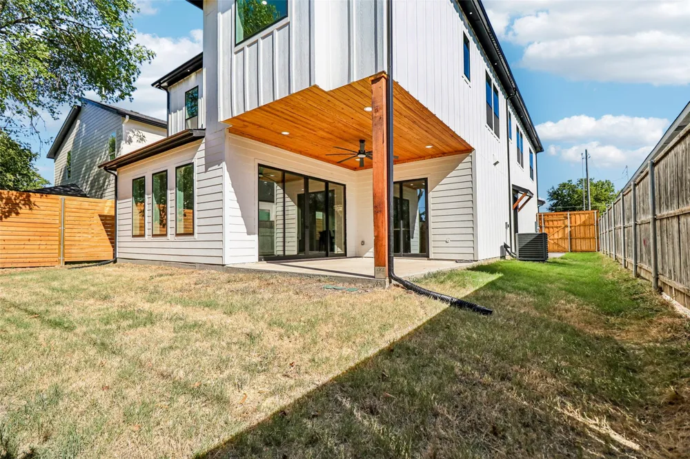 1842 Life Avenue Dallas, TX 75212
