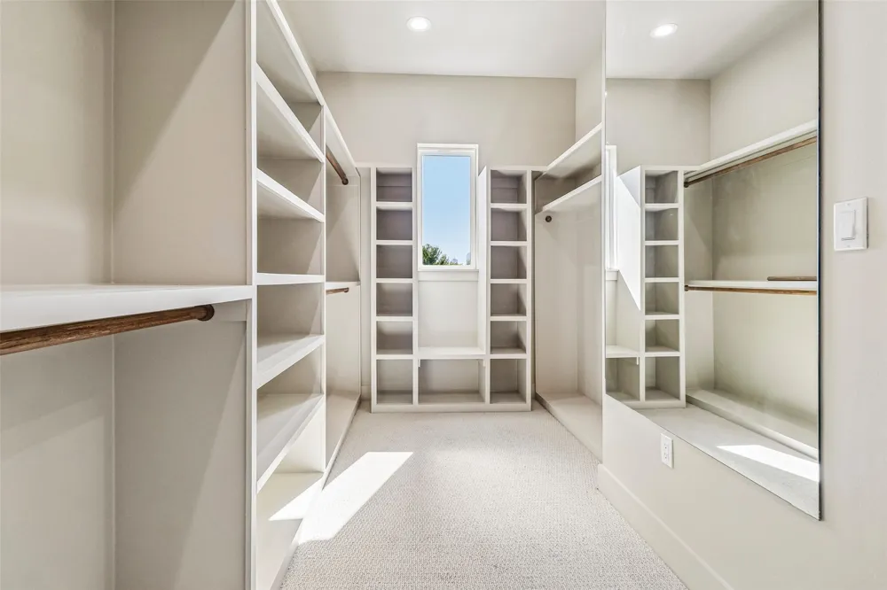 1842 Life Avenue Dallas, TX 75212