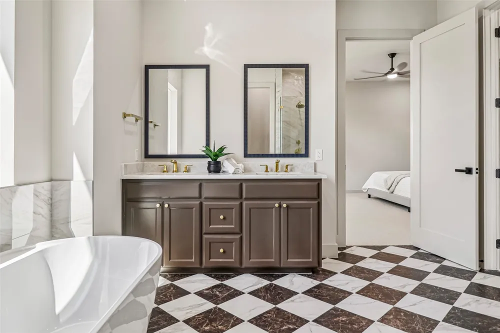 1842 Life Avenue Dallas, TX 75212