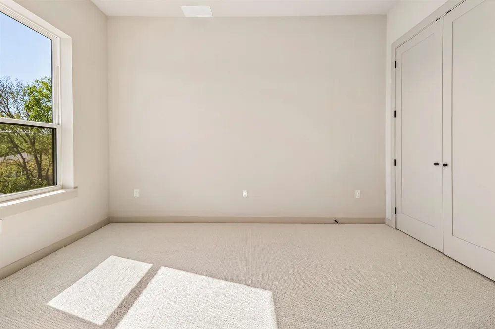 1842 Life Avenue Dallas, TX 75212