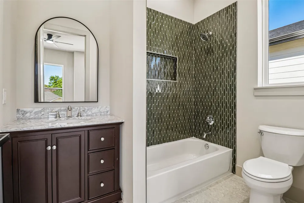 1842 Life Avenue Dallas, TX 75212