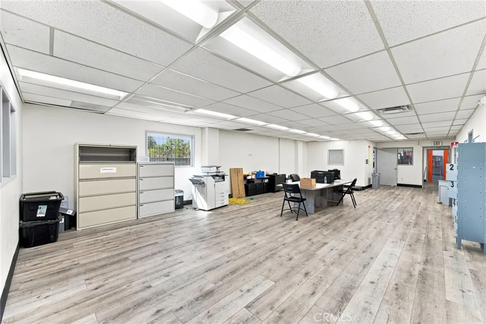 945 E Lindsay Stockton, CA 95202