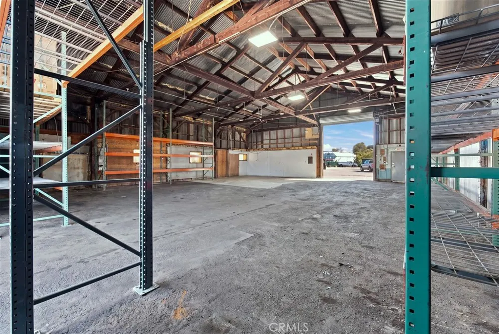 945 E Lindsay Stockton, CA 95202