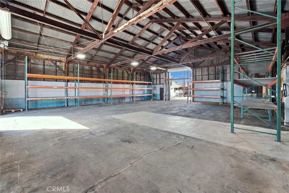 945 E Lindsay Stockton, CA 95202