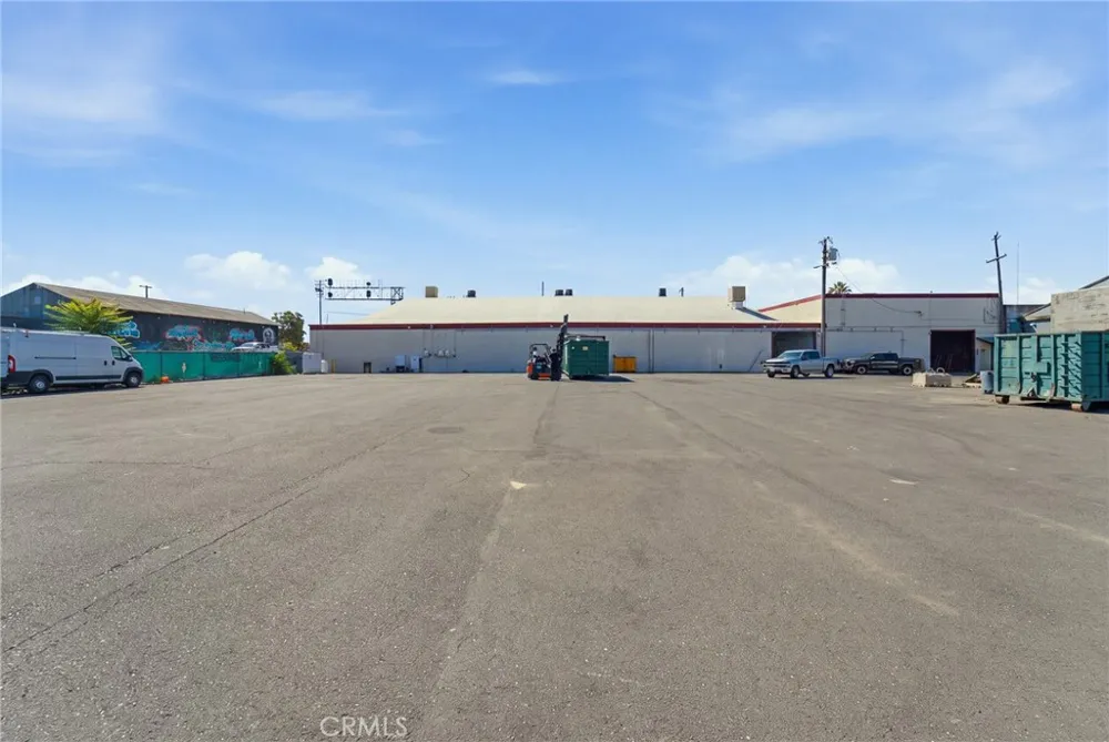 945 E Lindsay Stockton, CA 95202