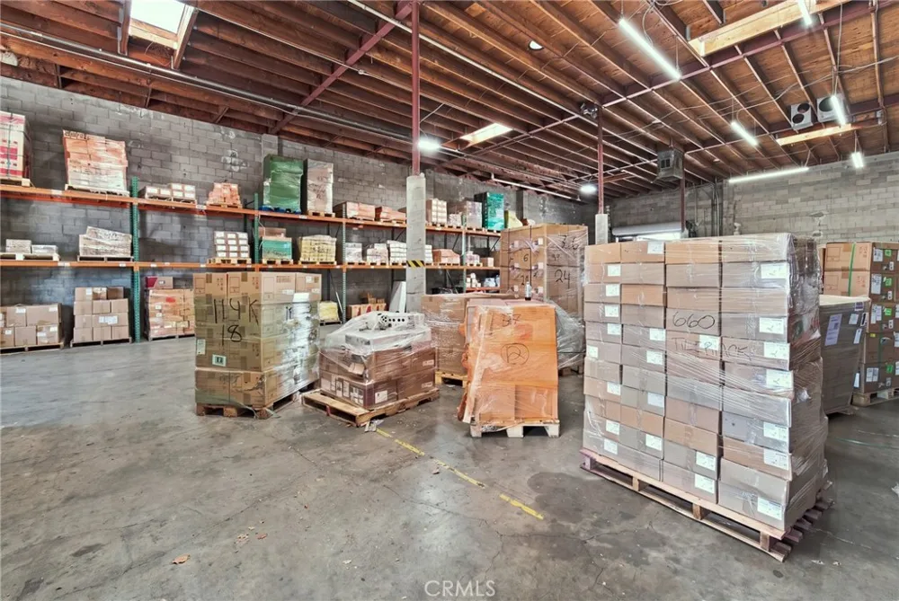 945 E Lindsay Stockton, CA 95202