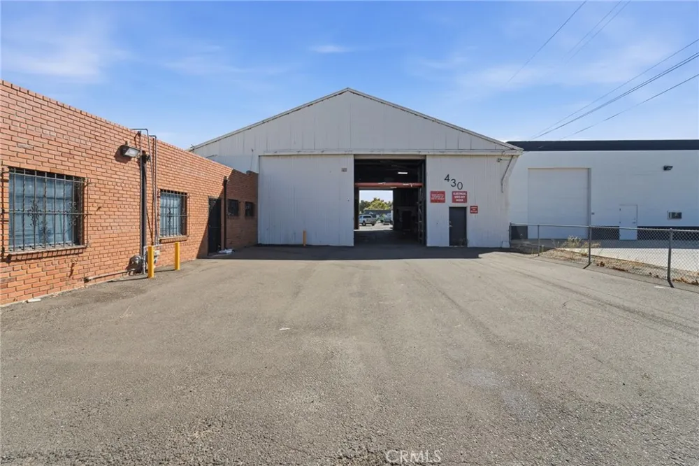 945 E Lindsay Stockton, CA 95202