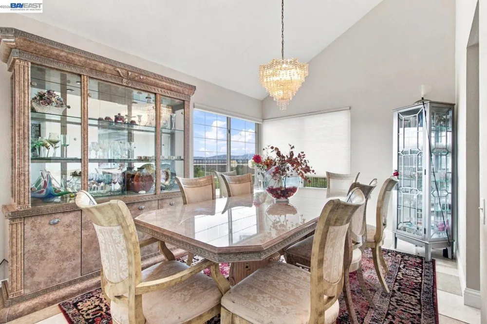 3814 Painted Pony Rd El Sobrante, CA 94803