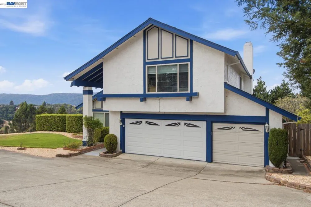 3814 Painted Pony Rd El Sobrante, CA 94803