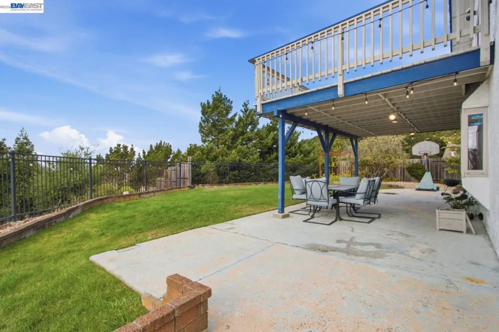 3814 Painted Pony Rd El Sobrante, CA 94803