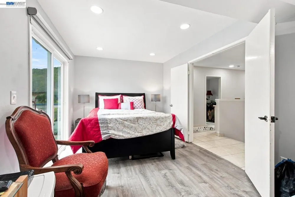 3814 Painted Pony Rd El Sobrante, CA 94803