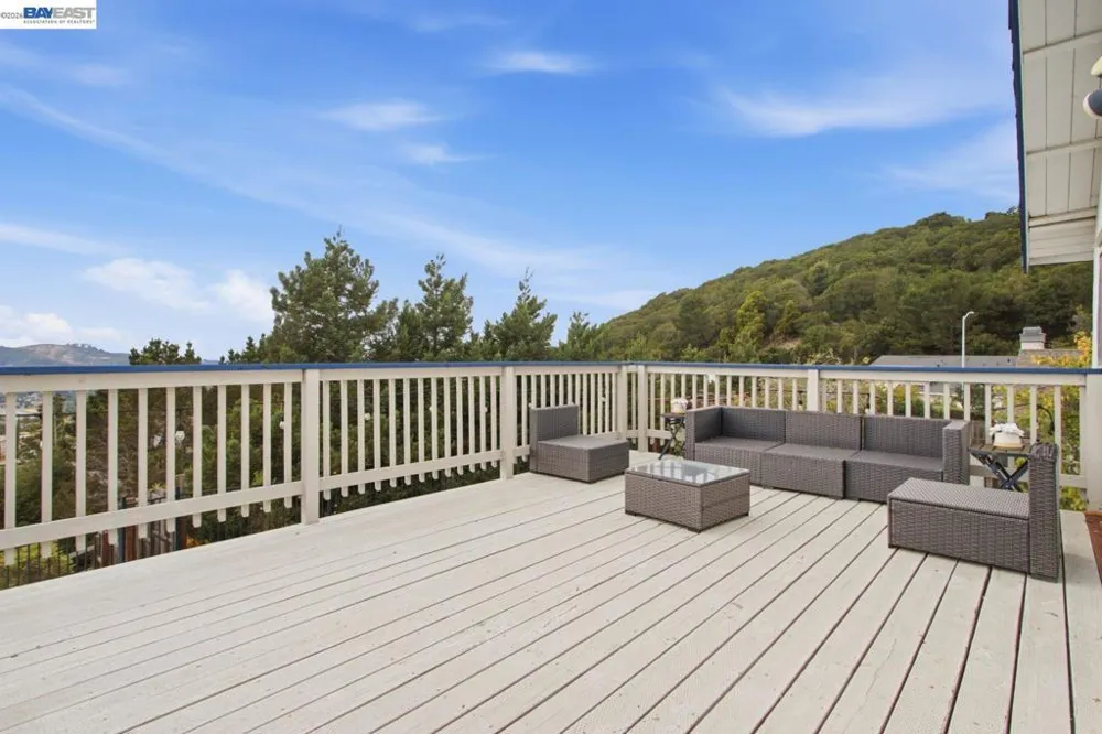 3814 Painted Pony Rd El Sobrante, CA 94803