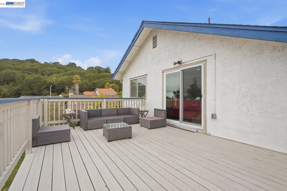 3814 Painted Pony Rd El Sobrante, CA 94803