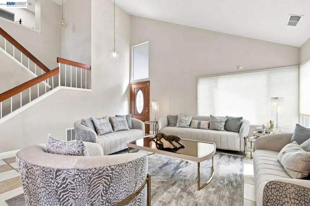 3814 Painted Pony Rd El Sobrante, CA 94803