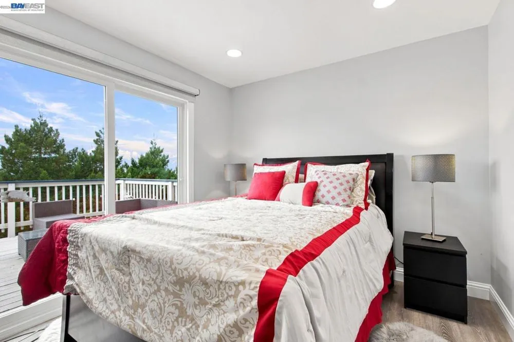 3814 Painted Pony Rd El Sobrante, CA 94803