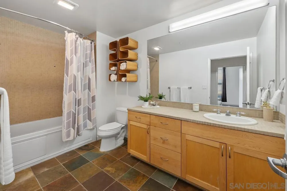 1150 J St #614 San Diego, CA 92101