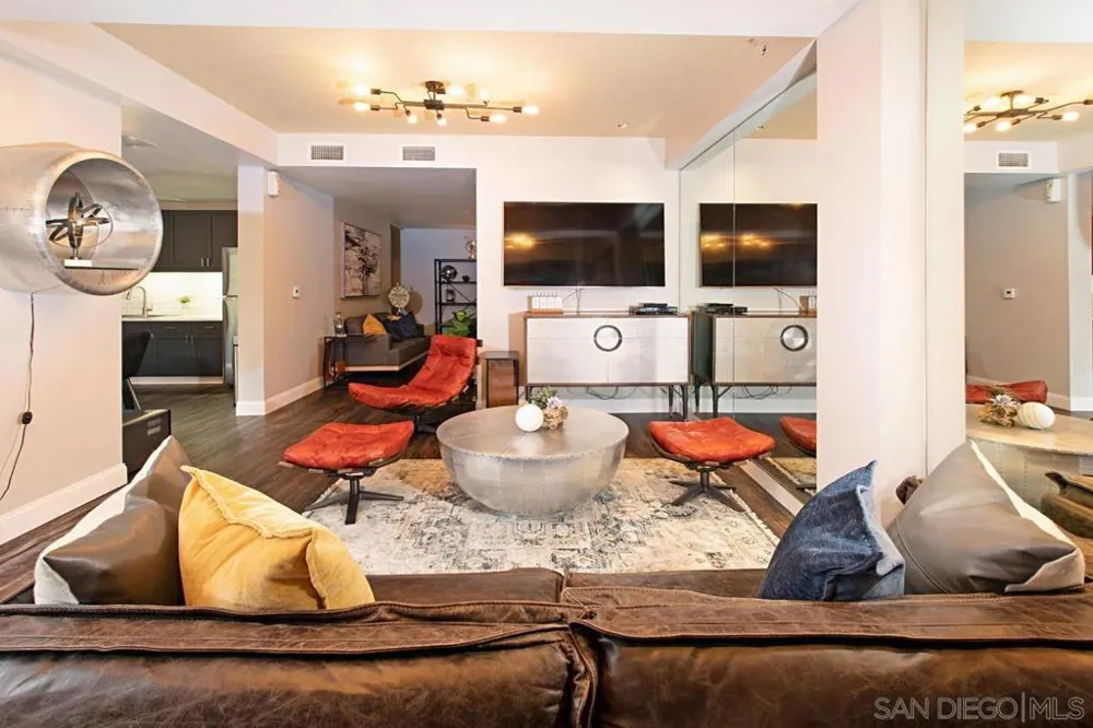 1150 J St #614 San Diego, CA 92101
