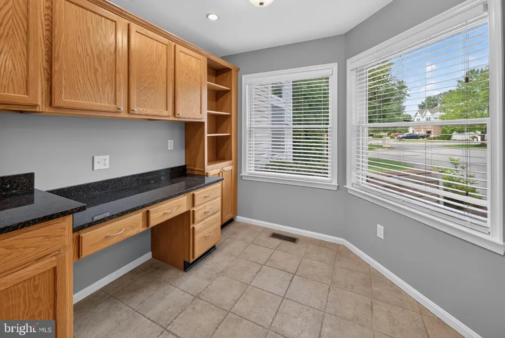 6005 BRIDGEPOINTE DRIVE Chester, MD 21619