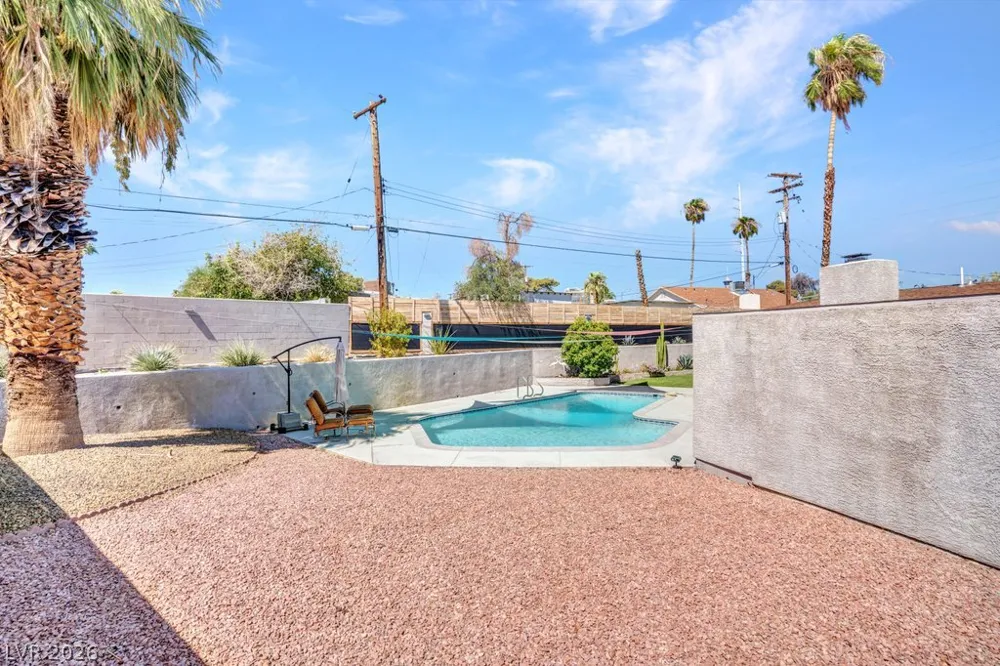 3327 Seminole Circle Las Vegas, NV 89169