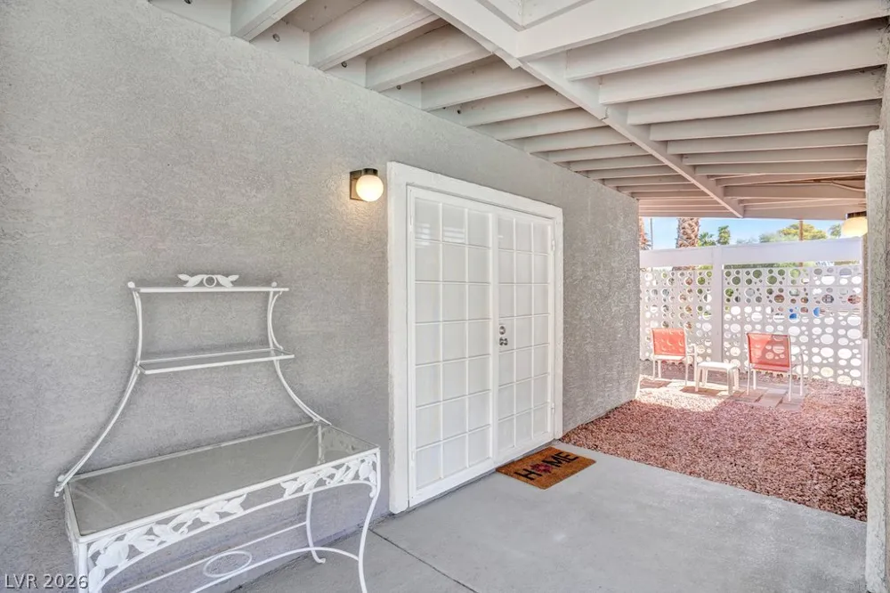 3327 Seminole Circle Las Vegas, NV 89169