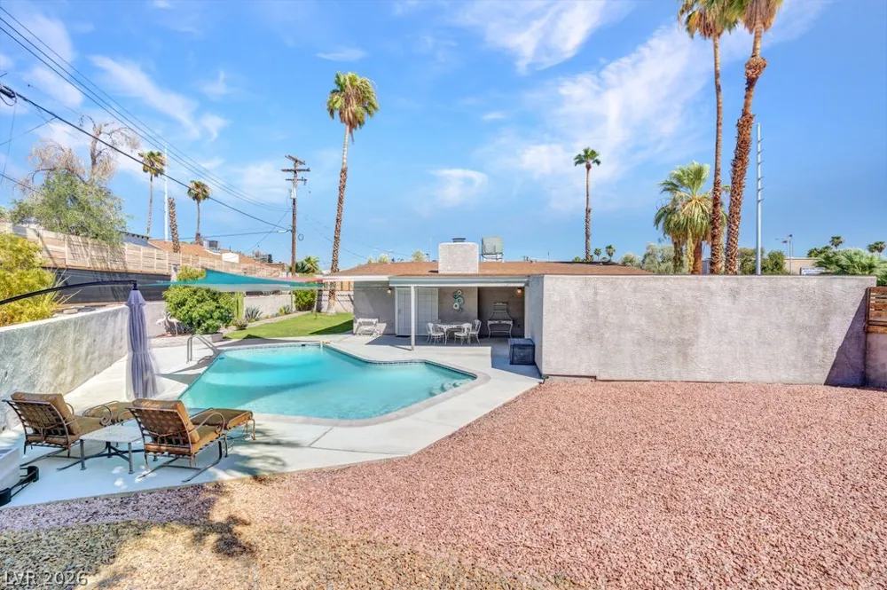 3327 Seminole Circle Las Vegas, NV 89169